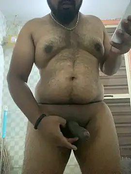 Snapshot of Honeydick7 chatting on 02.15.25 Honeydick7 online show from 02.15.25