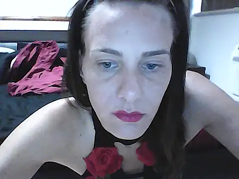 Snapshot of Emyly83 chatting on 07.30.26 Emyly83 online show from 07.30.26