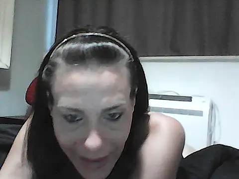 Snapshot of Emyly83 chatting on 07.31.26 Emyly83 online show from 07.31.26