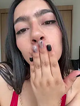 Nicollemays online show from 04.06.26