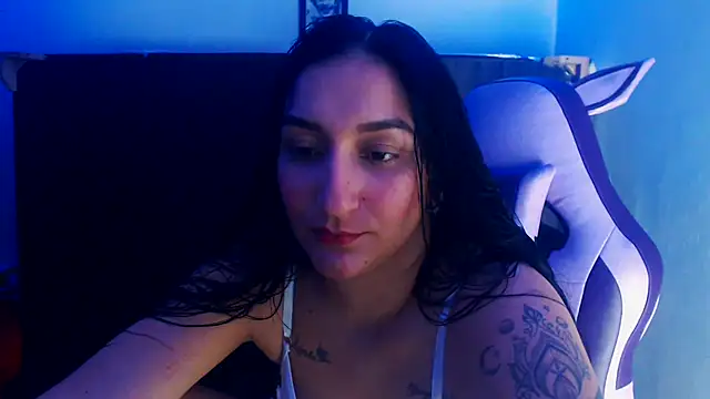 Snapshot of liz_dirty chatting on 11.07.25 liz dirty online show from 11.07.25