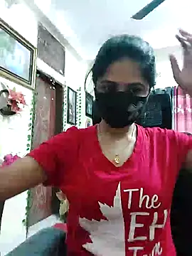 Snapshot of Suvosri chatting on 01.27.25 Suvosri online show from 01.27.25