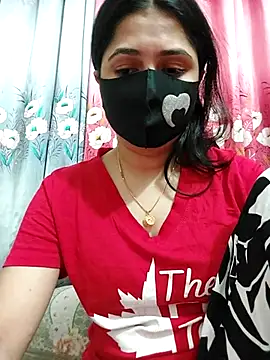 Snapshot of Suvosri chatting on 03.18.25 Suvosri online show from 03.18.25