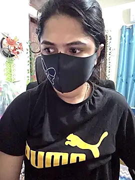 Snapshot of Suvosri chatting on 09.29.25 Suvosri online show from 09.29.25