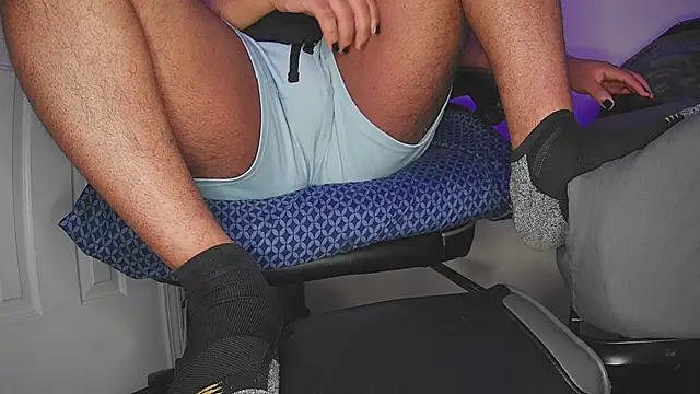 Snapshot of teaser4_ chatting on 02.02.25 teaser4 online show from 02.02.25