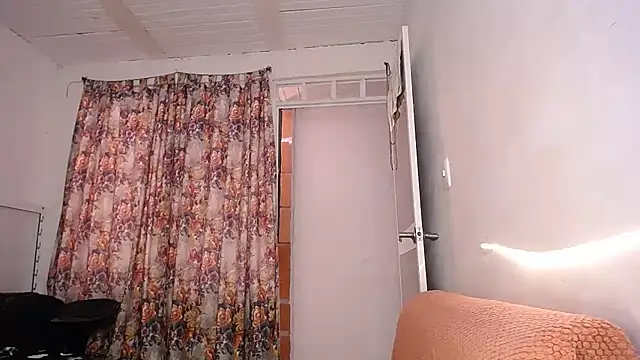 yselahot online show from 10.15.25