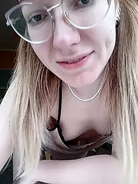  Sweet Love  online show from 02.10.25