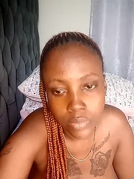 Snapshot of _Princess_mary chatting on 09.30.25 Princess mary online show from 09.30.25