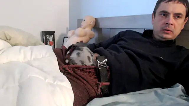 Snapshot of freddy0222222 chatting on 10.22.25 freddy0222222 online show from 10.22.25