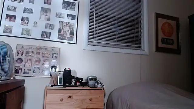 hottottrot691 online show from 01.12.25