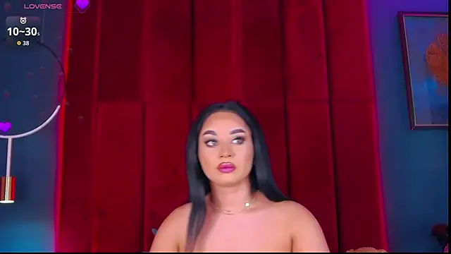 MadyLuxxx online show from 10.15.25