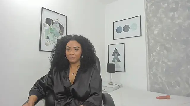 Tanisha  campbell online show from 12.18.24