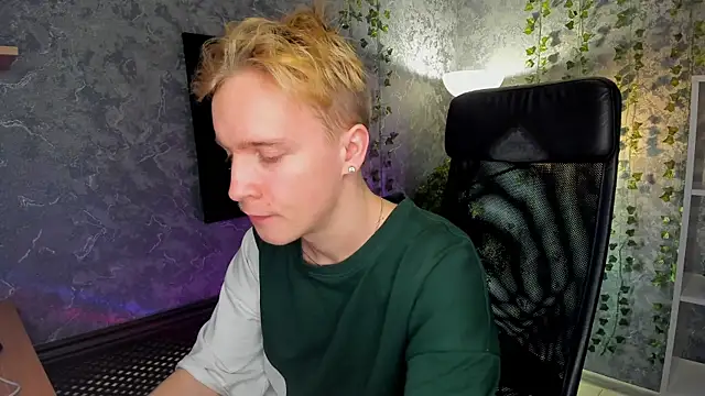 AlexxSweet online show from 12.21.24