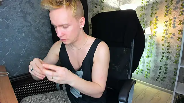 AlexxSweet online show from 01.17.25