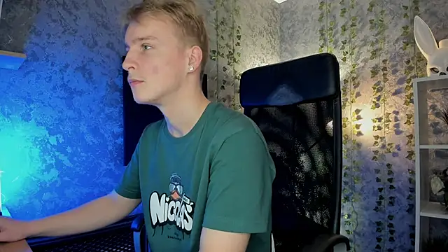 AlexxSweet online show from 10.05.25