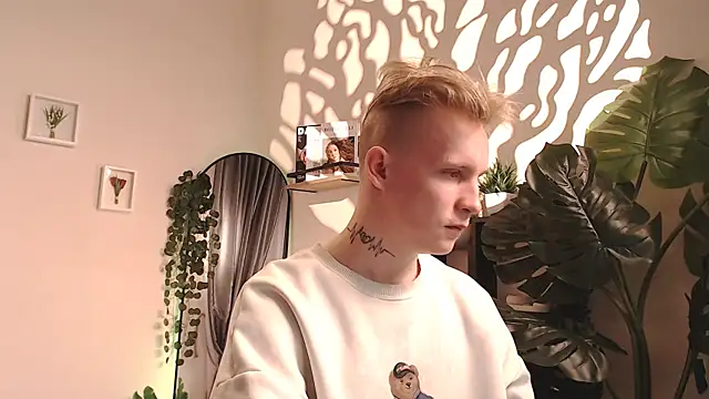 AlexxSweet online show from 04.25.26