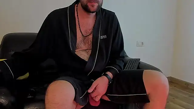 Snapshot of KingMalcom chatting on 10.13.25 KingMalcom online show from 10.13.25