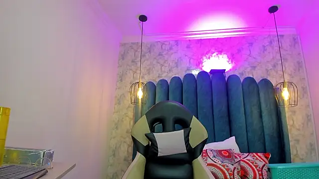 nalalye cruzz  online show from 03.05.26