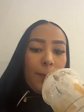 Luisa Fernandaa online show from 10.22.25