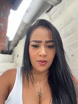 Luisa Fernandaa online show from 04.16.26