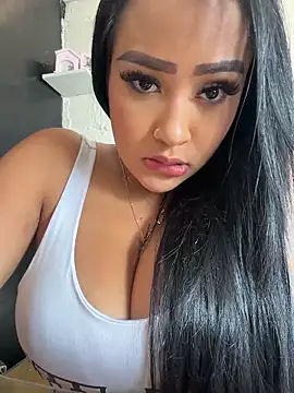 Snapshot of Luisa_Fernandaa chatting on 04.29.26 Luisa Fernandaa online show from 04.29.26
