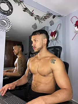 ARON TAYLER01 online show from 12.07.24