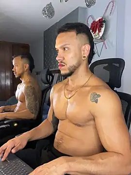 ARON TAYLER01 online show from 12.19.24