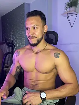 ARON TAYLER01 online show from 10.05.25