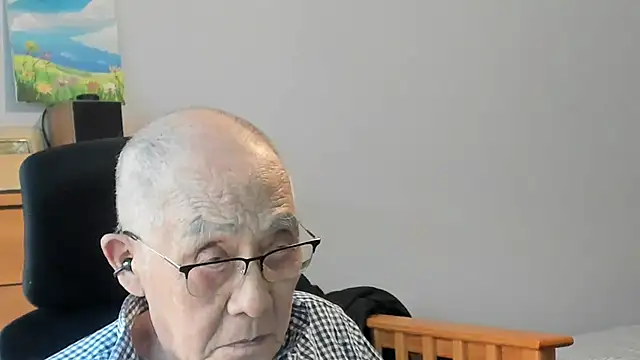 Snapshot of daver-man chatting on 06.17.26 daver-man online show from 06.17.26