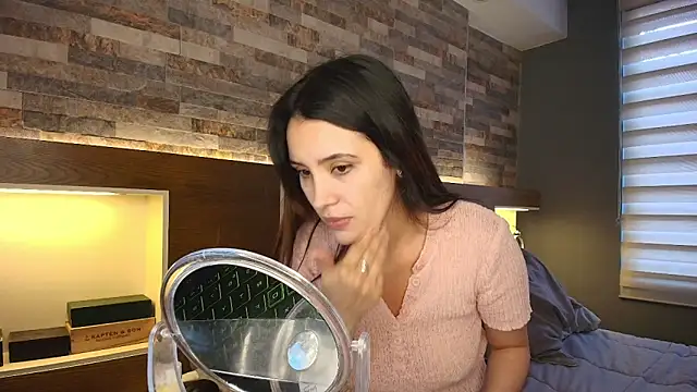 alicewilloww online show from 10.17.25