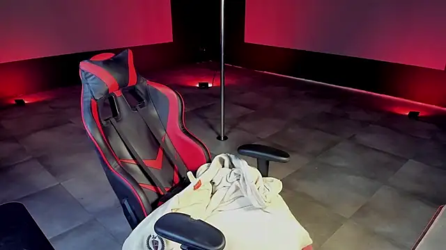 dirty-boss online show from 02.28.25