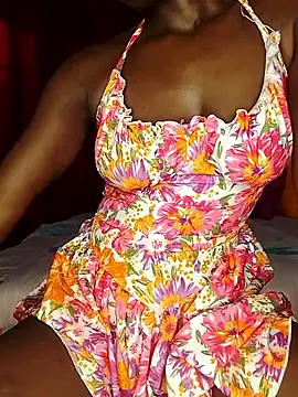 Snapshot of NicRaisaa chatting on 09.24.25 NicRaisaa online show from 09.24.25