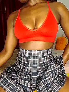 Snapshot of NicRaisaa chatting on 10.03.25 NicRaisaa online show from 10.03.25