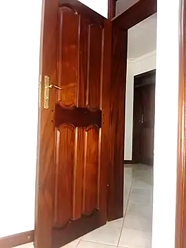 Snapshot of NicRaisaa chatting on 10.28.25 NicRaisaa online show from 10.28.25