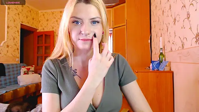 MarySweetness online show from 03.11.25