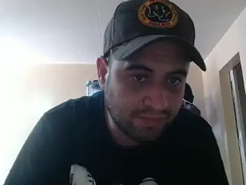 Snapshot of alphaswitchard chatting on 12.20.24 alphaswitchard online show from 12.20.24