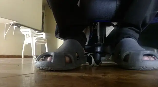 Snapshot of alphaswitchard chatting on 03.22.25 alphaswitchard online show from 03.22.25