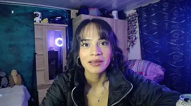 Samara Beltran online show from 02.28.25