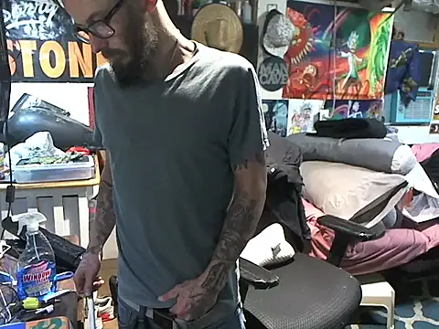 CloudDadddyyy420 online show from 12.22.24