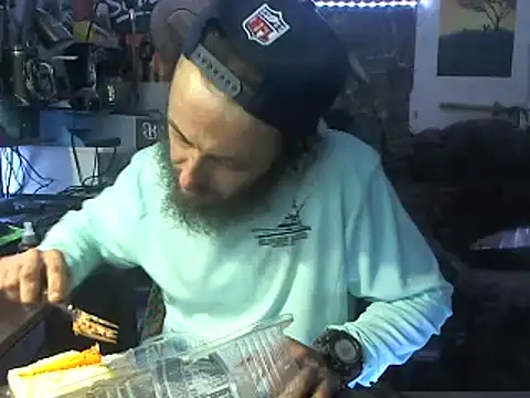 Snapshot of CloudDadddyyy420 chatting on 09.27.25 CloudDadddyyy420 online show from 09.27.25