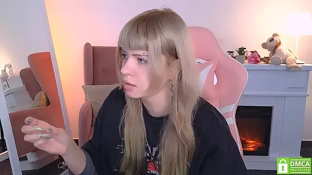 Snapshot of Grace_and__Jacob chatting on 10.08.25 Grace and Jacob online show from 10.08.25