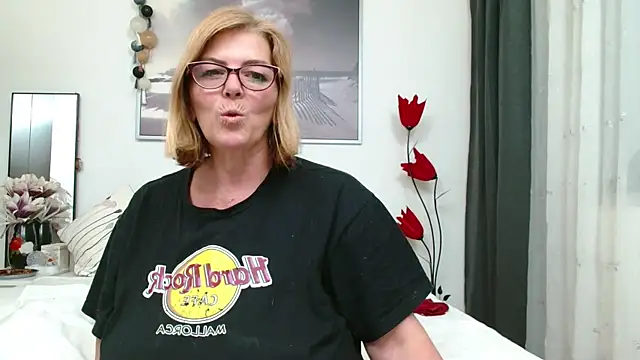 YulliaMilf online show from 01.23.25