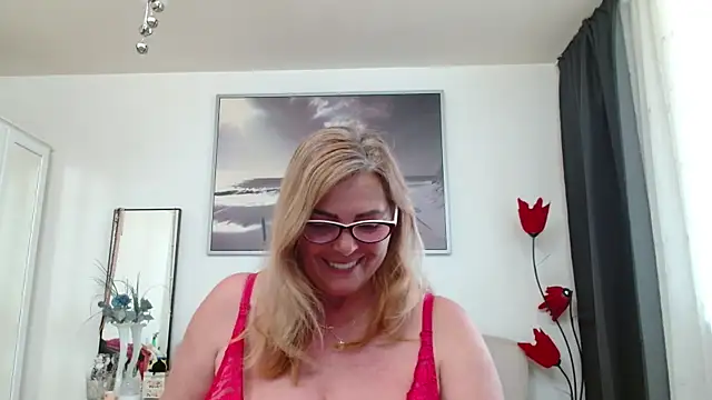 YulliaMilf online show from 04.13.26