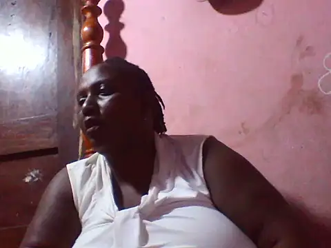 Snapshot of big_clits chatting on 05.14.26 big clits online show from 05.14.26