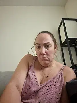 Snapshot of Wisie_Cutie chatting on 12.15.24 Wisie Cutie online show from 12.15.24