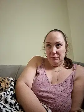 Snapshot of Wisie_Cutie chatting on 12.29.24 Wisie Cutie online show from 12.29.24