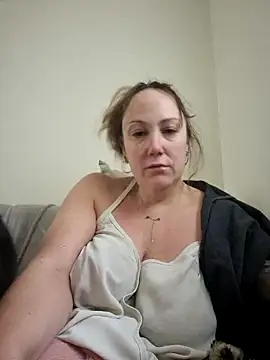 Snapshot of Wisie_Cutie chatting on 01.04.25 Wisie Cutie online show from 01.04.25