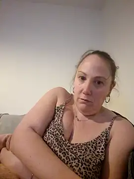 Snapshot of Wisie_Cutie chatting on 02.16.25 Wisie Cutie online show from 02.16.25