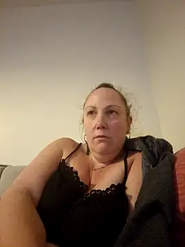 Snapshot of Wisie_Cutie chatting on 03.14.25 Wisie Cutie online show from 03.14.25