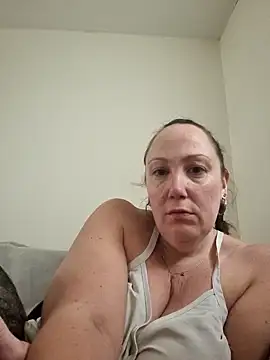 Snapshot of Wisie_Cutie chatting on 03.15.25 Wisie Cutie online show from 03.15.25